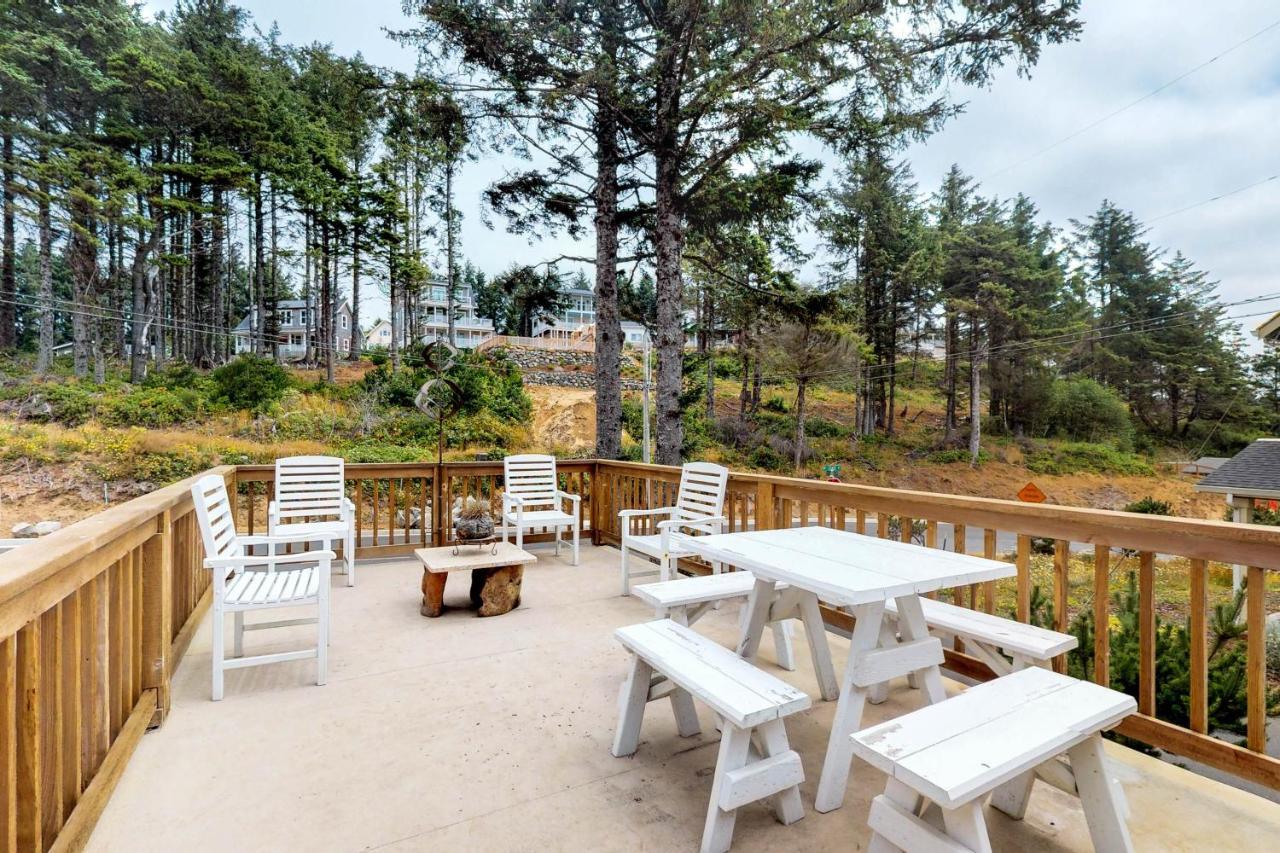 Beach House With A Park Lincoln City Ngoại thất bức ảnh